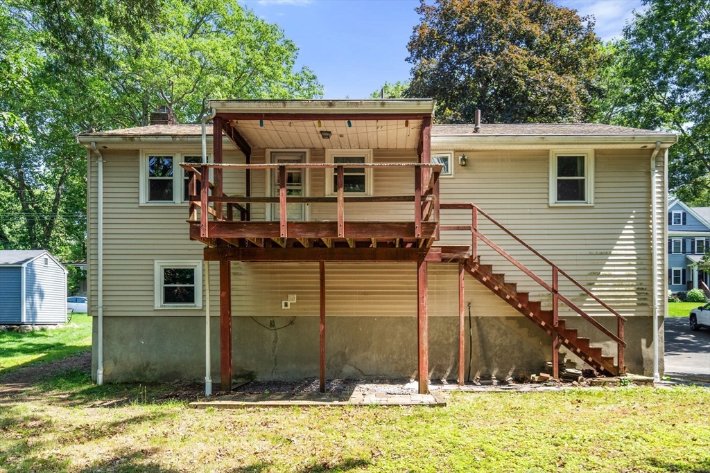 37 Freemont Street Lexington, MA 02421 - Photo 4 of 21 a view of a house with a yard
