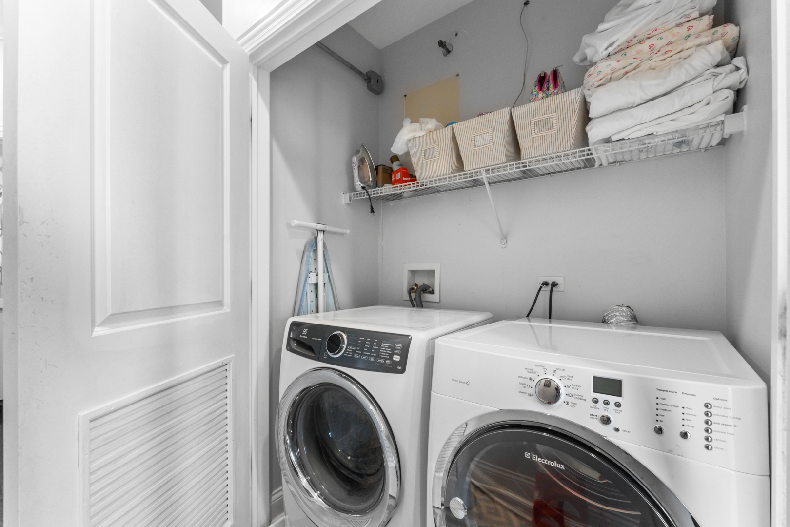 2060 North Stave Street, Unit 9 Chicago, IL 60647 - Photo 22 of 31 a utility room with dryer and washer