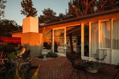 $2,395,000 | 1430 Avon Terrace, Los Angeles, CA 90026