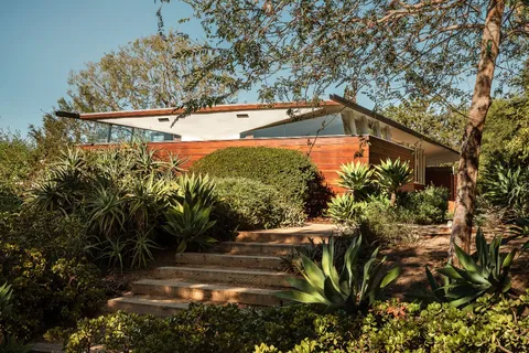 $2,395,000 | 1430 Avon Terrace, Los Angeles, CA 90026