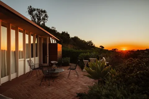 $2,395,000 | 1430 Avon Terrace, Los Angeles, CA 90026