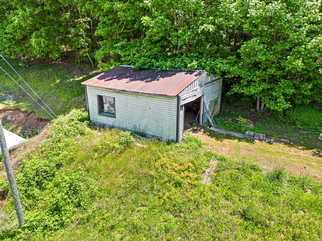 2965 Scratch Gravel Road Marion, VA 24354 - Photo 32 of 36 Gallery Image 32