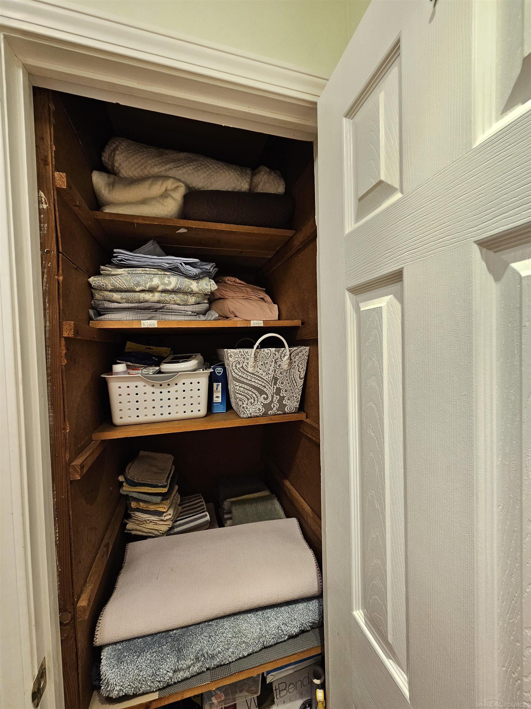 5264 Lakeshore Road Fort Gratiot, MI 48059 - Photo 22 of 25 50118385-23.JPG