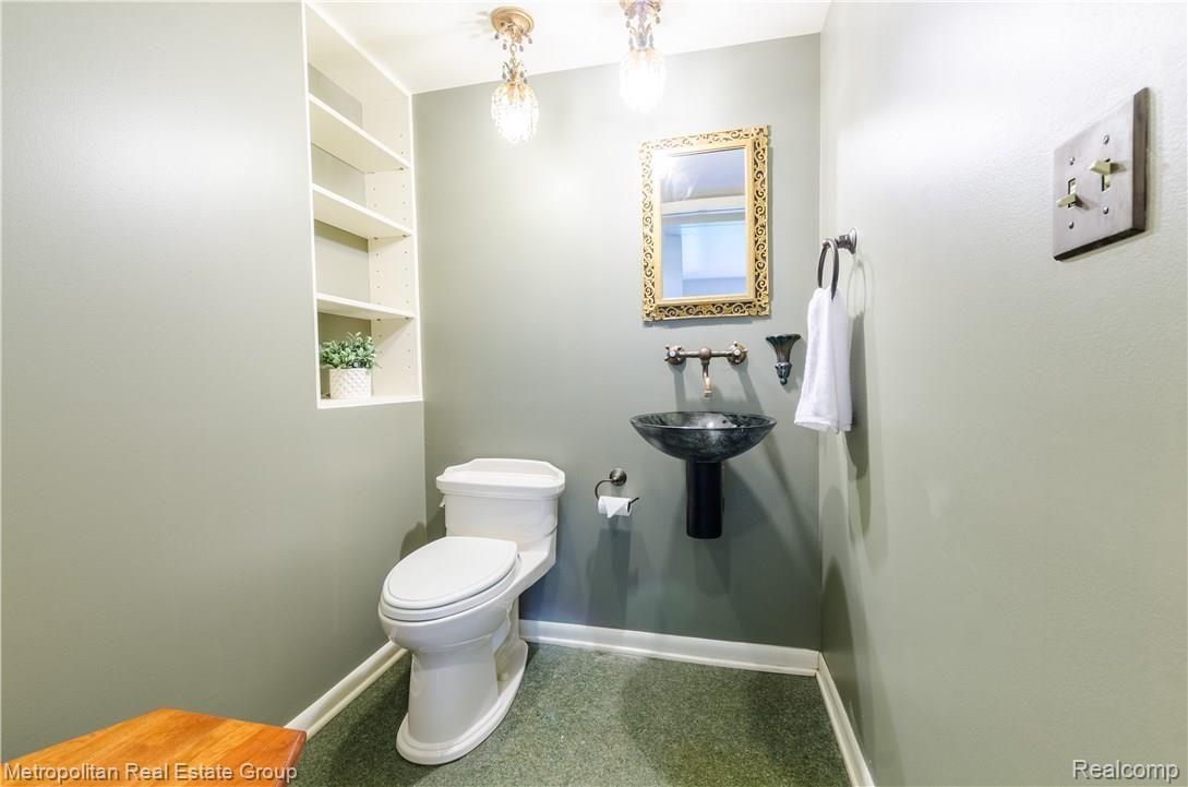 3060 Newcastle Road Ann Arbor, MI 48104 - Photo 19 of 41 3060Newcastle-Inside-14.jpg