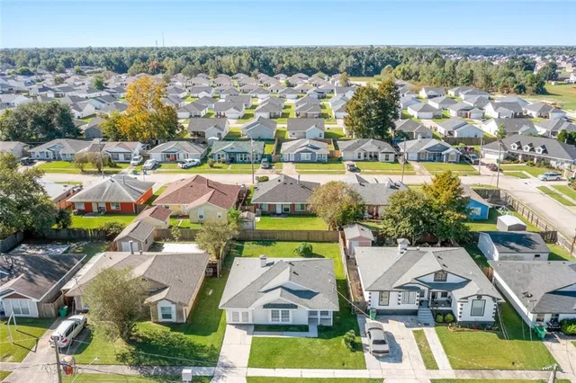 $189,000 | 38 Willard Place, Waggaman, LA 70094