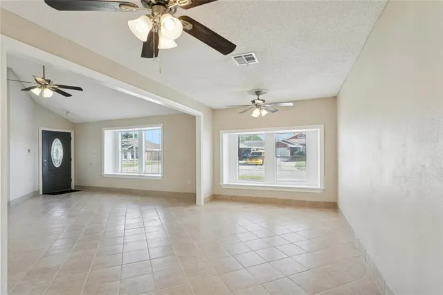 $189,000 | 38 Willard Place, Waggaman, LA 70094