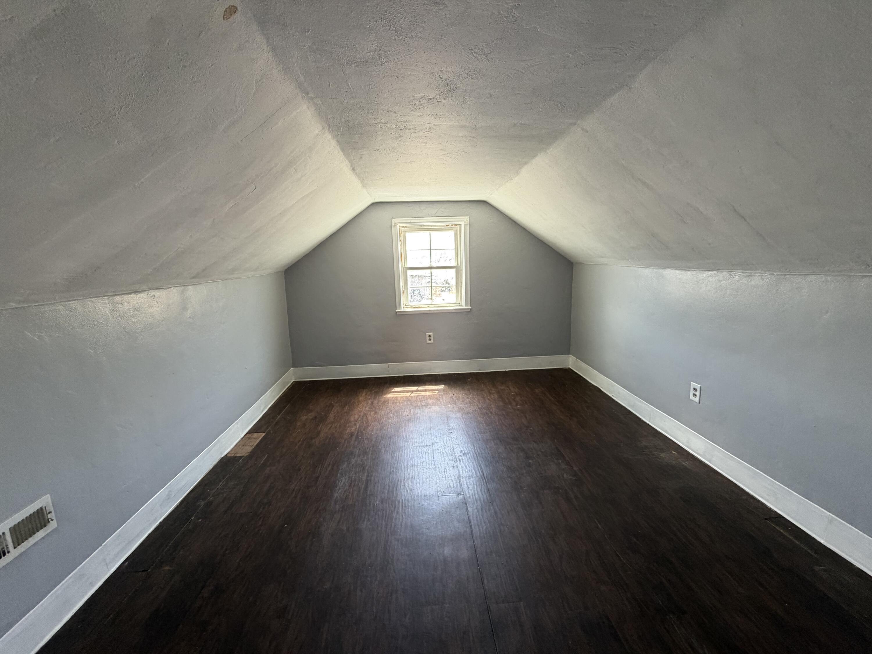 2205 Plantation Road Northeast Roanoke, VA 24012 - Photo 8 of 14 IMG_7346