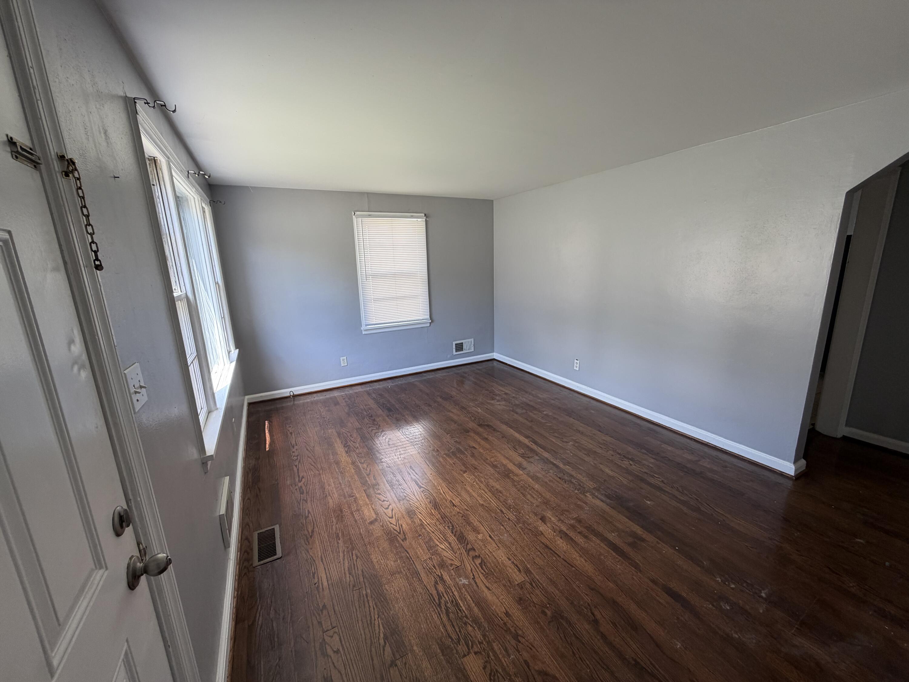 2205 Plantation Road Northeast Roanoke, VA 24012 - Photo 10 of 14 IMG_7348