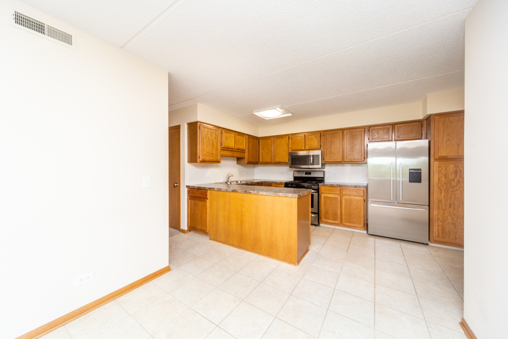 5225 North Riversedge Terrace, Unit 413 Chicago, IL 60630 - Photo 14 of 31