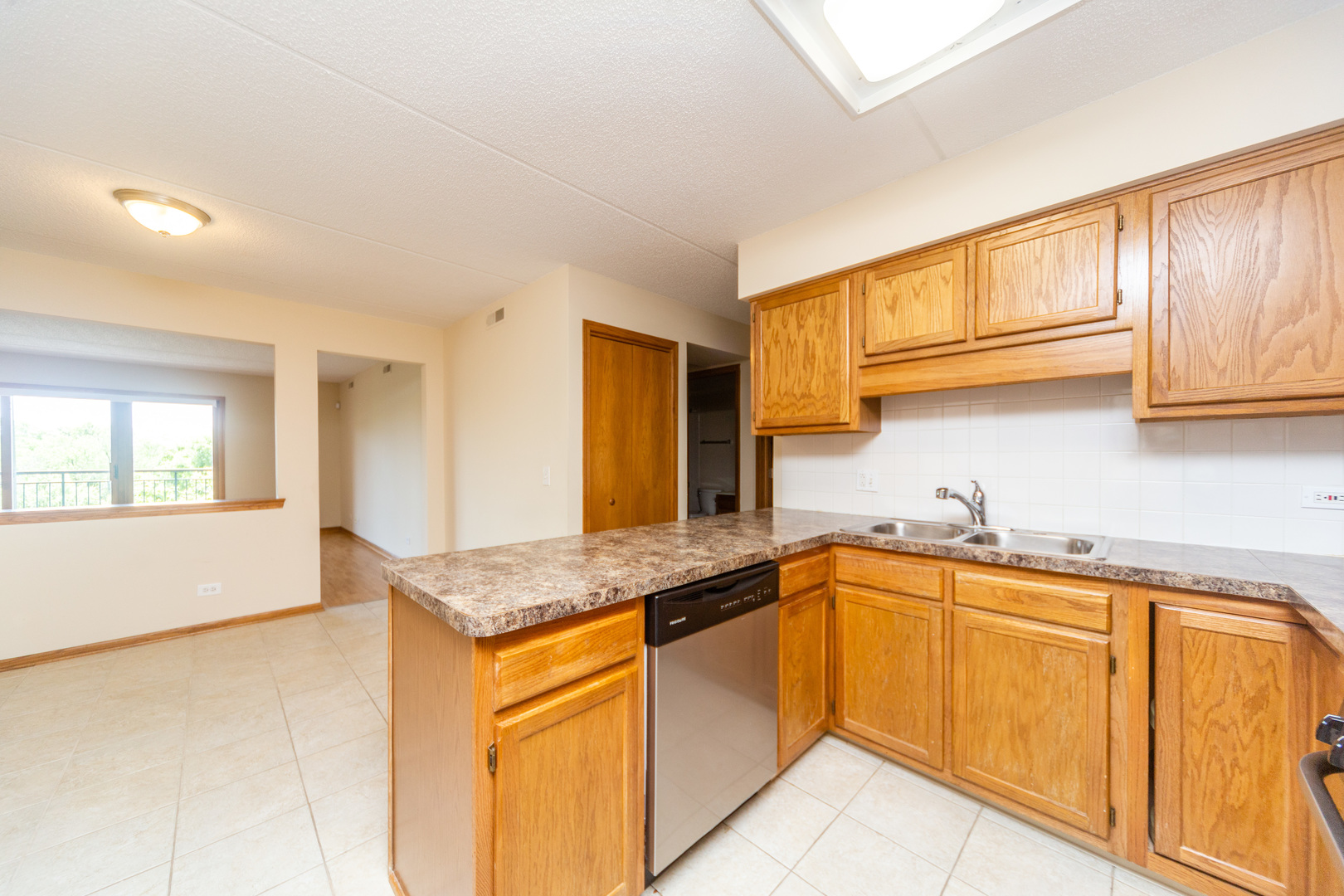 5225 North Riversedge Terrace, Unit 413 Chicago, IL 60630 - Photo 19 of 31
