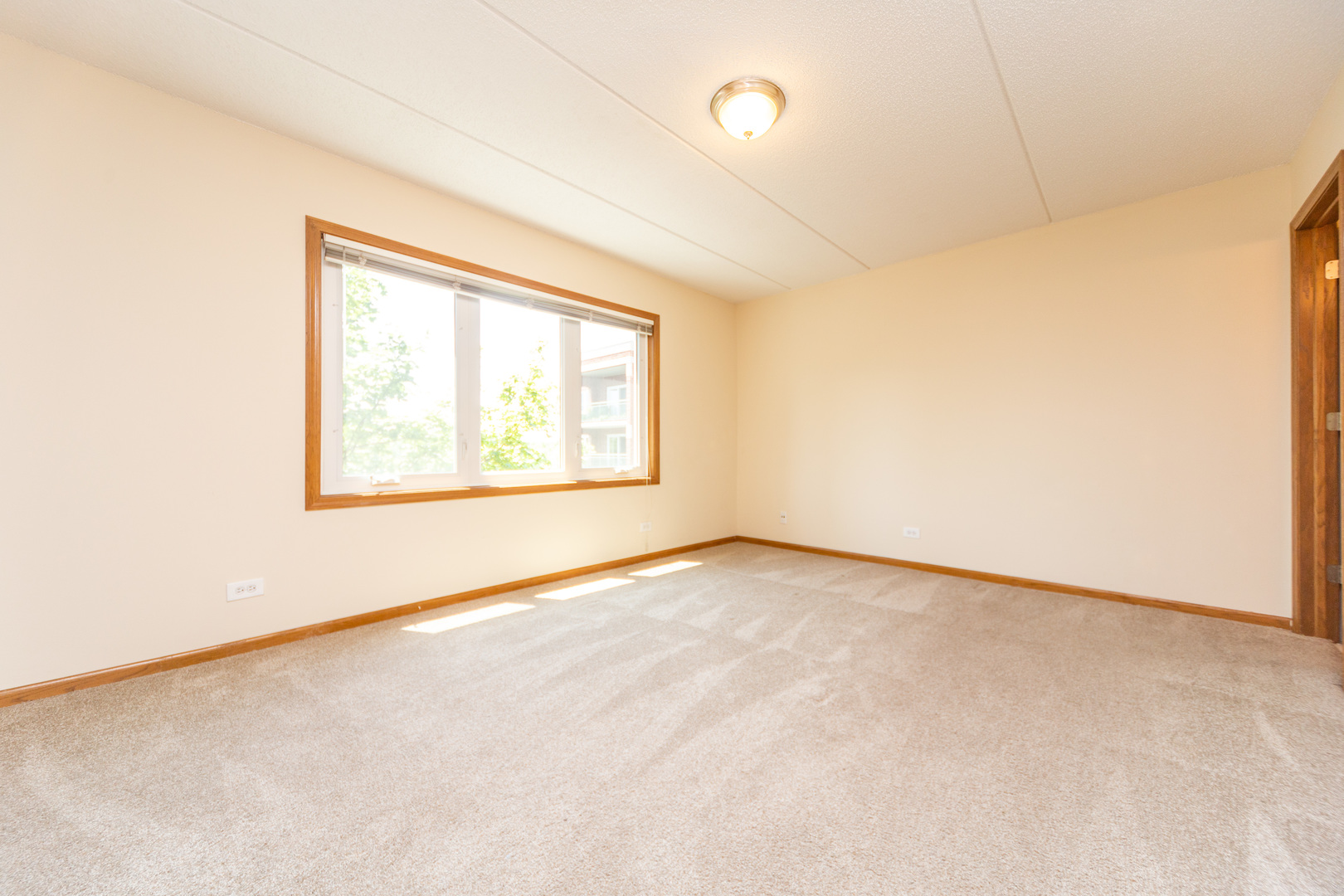 5225 North Riversedge Terrace, Unit 413 Chicago, IL 60630 - Photo 22 of 31