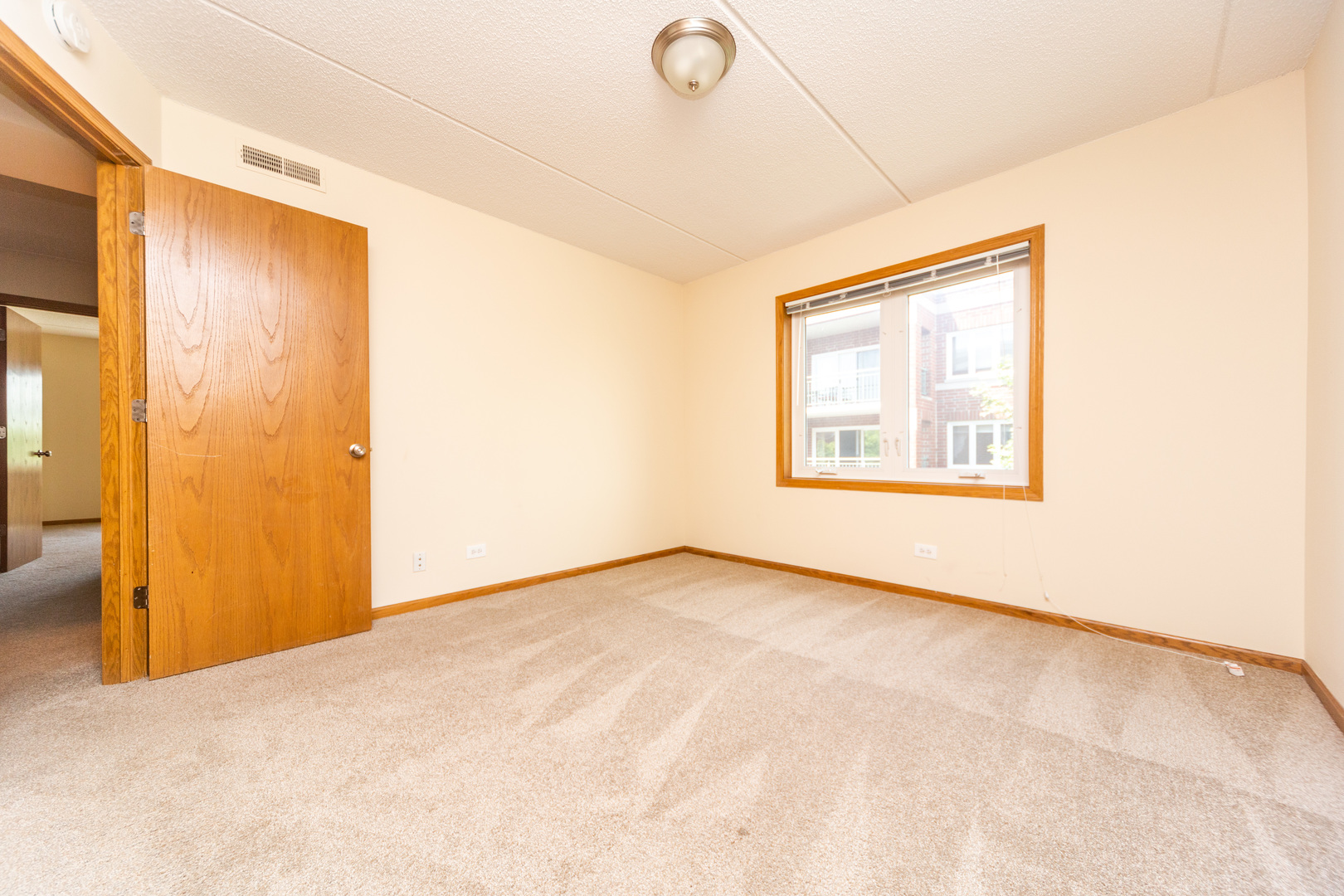 5225 North Riversedge Terrace, Unit 413 Chicago, IL 60630 - Photo 26 of 31