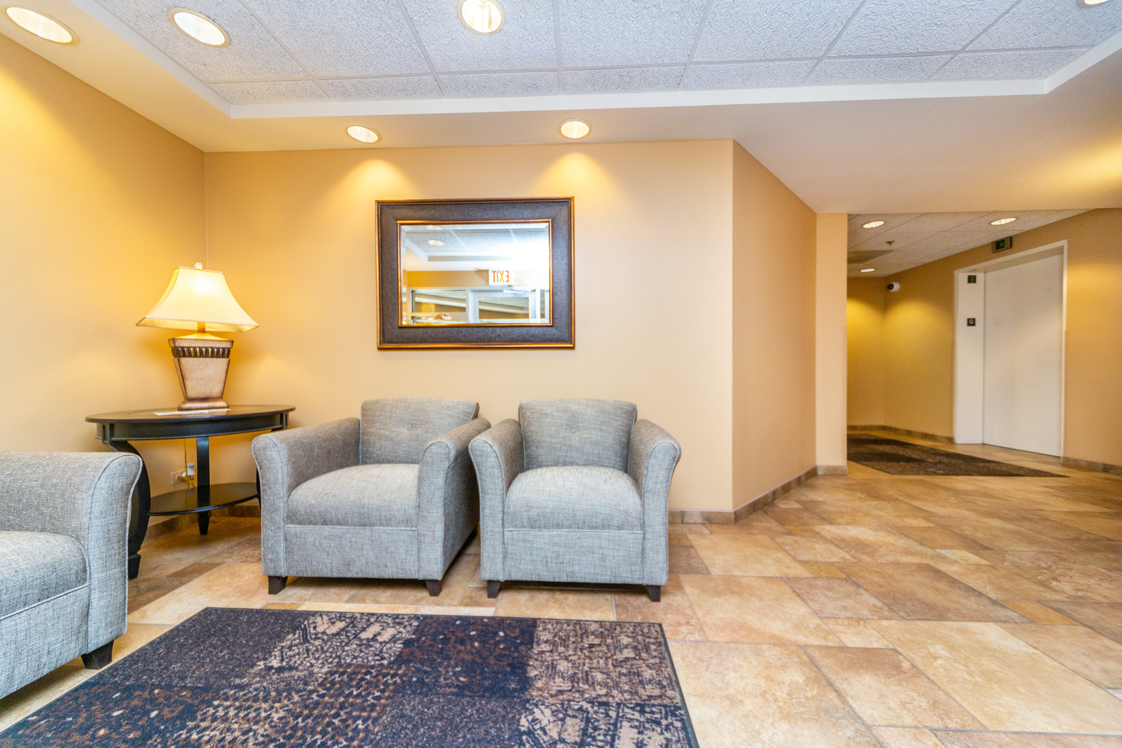5225 North Riversedge Terrace, Unit 413 Chicago, IL 60630 - Photo 6 of 31