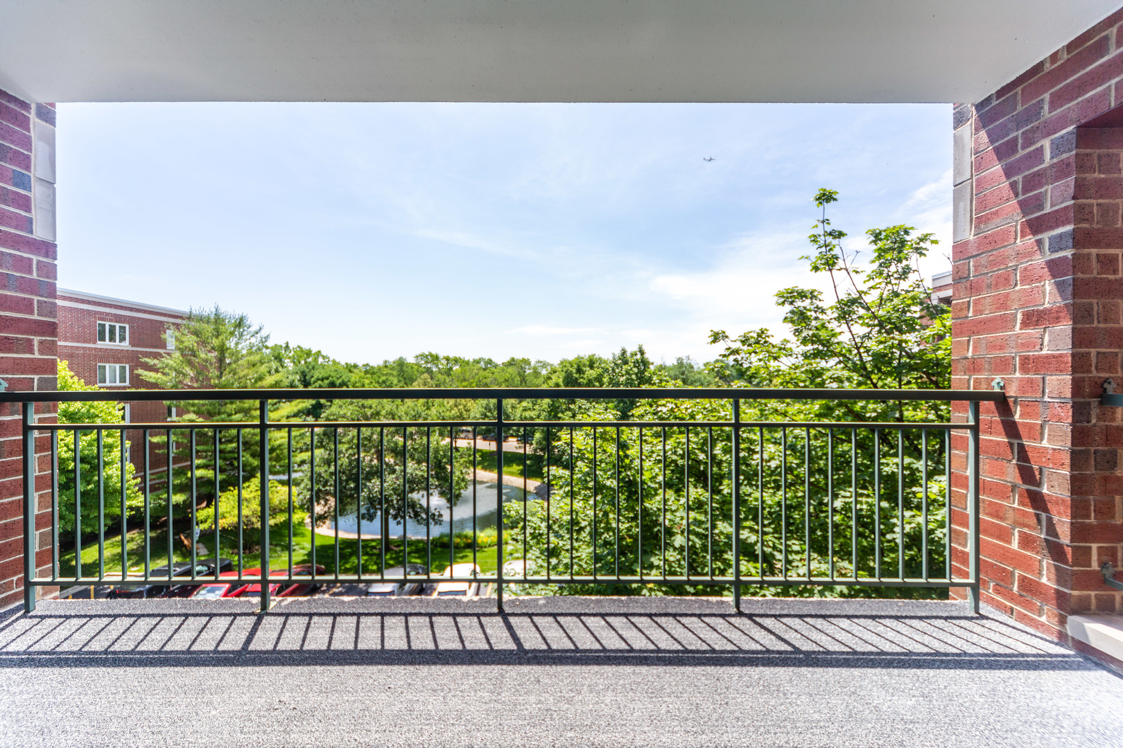 5225 North Riversedge Terrace, Unit 413 Chicago, IL 60630 - Photo 9 of 31