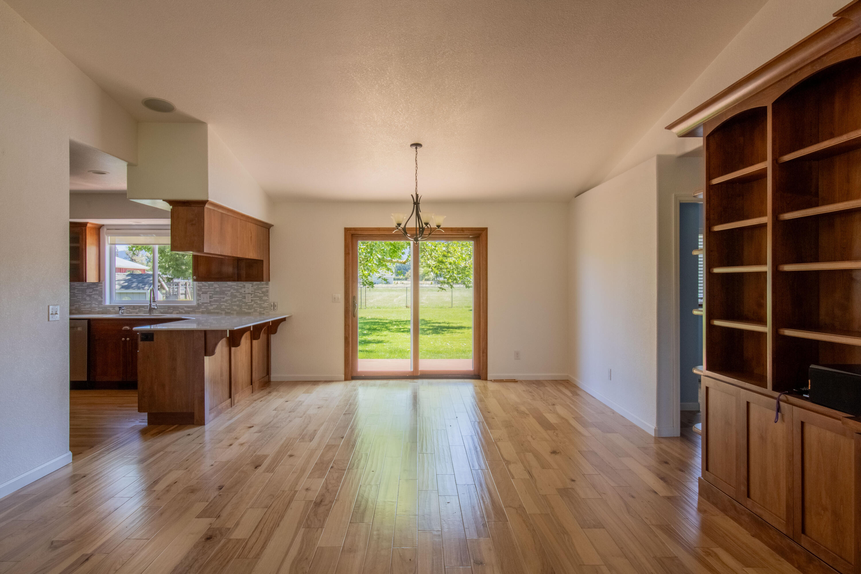 3317 Leonard Road Grants Pass, OR 97527 - Photo 11 of 62 11