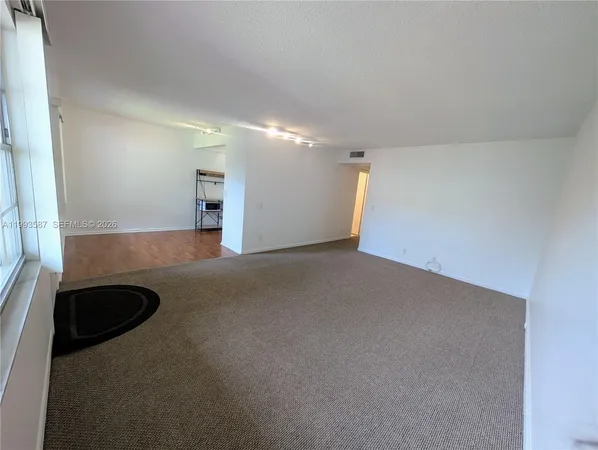 $1,650 | 151 Southwest 135th Terrace, Unit 212T, Pembroke Pines, FL 33027