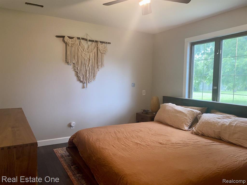947 Grace Avenue Rochester Hills, MI 48307 - Photo 36 of 47