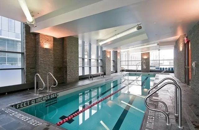 $1,290,000 | 10 West End Avenue, Unit 5D | Upper West Side