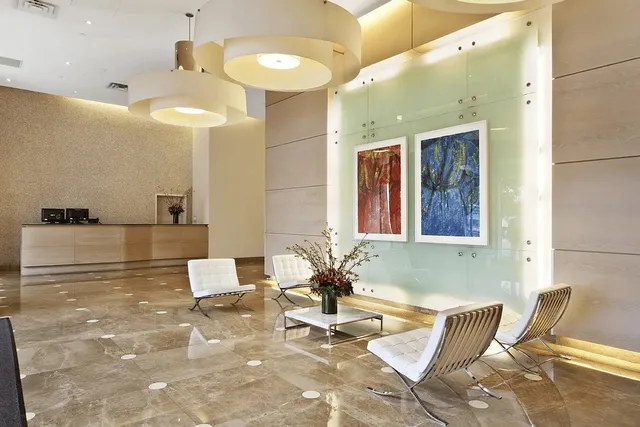 $1,290,000 | 10 West End Avenue, Unit 5D | Upper West Side