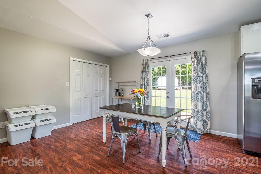 296 Trinity Road Statesville, NC 28625 - Photo 5 of 24 Gallery Image 5