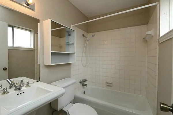 $2,100 | 12623 Westella Drive, Houston, TX 77077