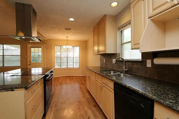 $2,100 | 12623 Westella Drive, Houston, TX 77077