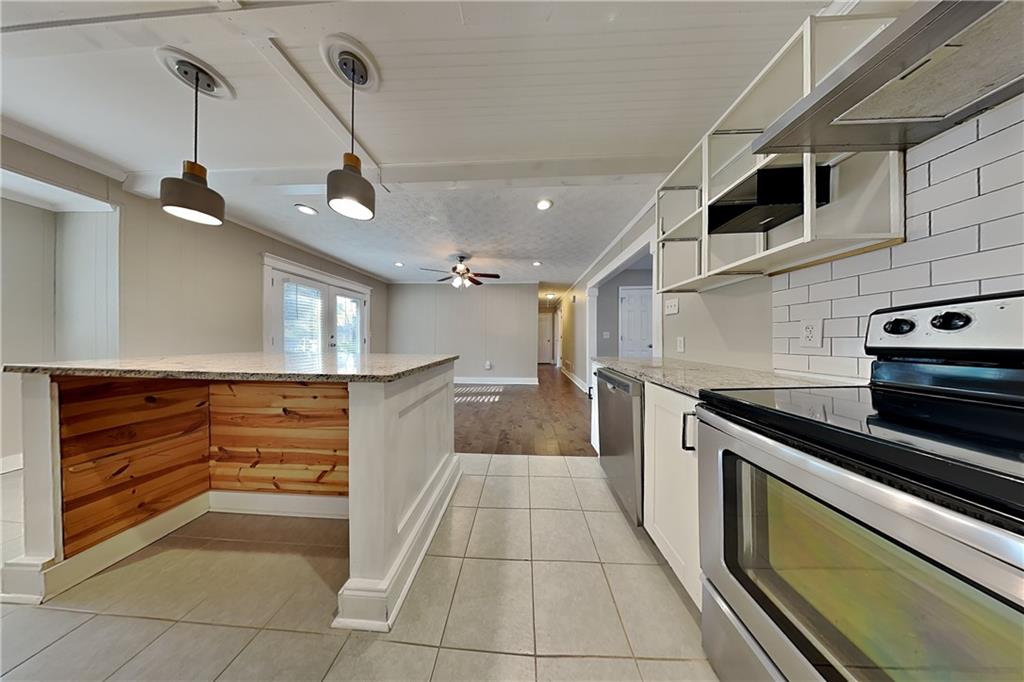 4656 Lincoln Way Southwest Lilburn, GA 30047 - Photo 4 of 19