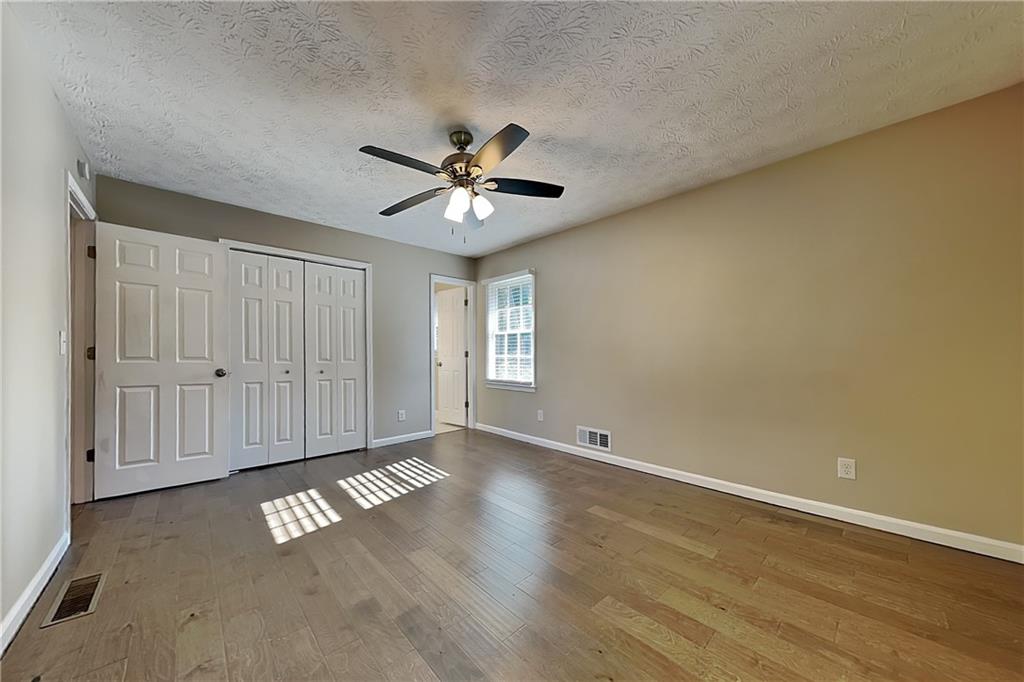 4656 Lincoln Way Southwest Lilburn, GA 30047 - Photo 9 of 19