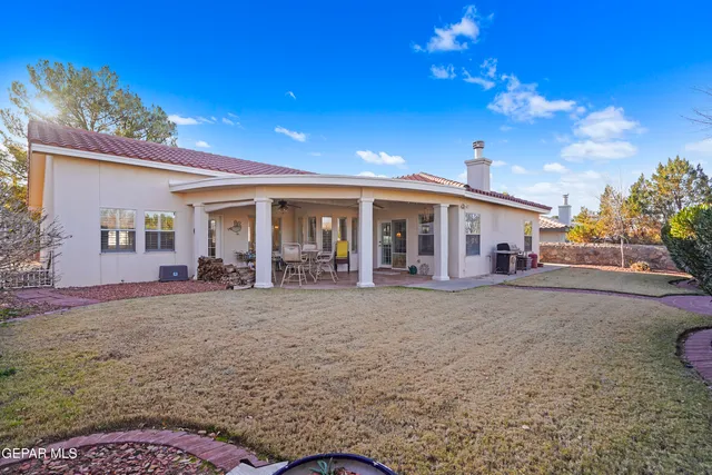 a view of outdoor space yard and entertaining space