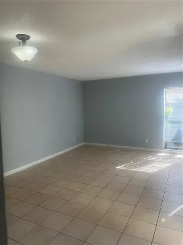 $2,100 | 10305 Fernglen Place, Tampa, FL 33624