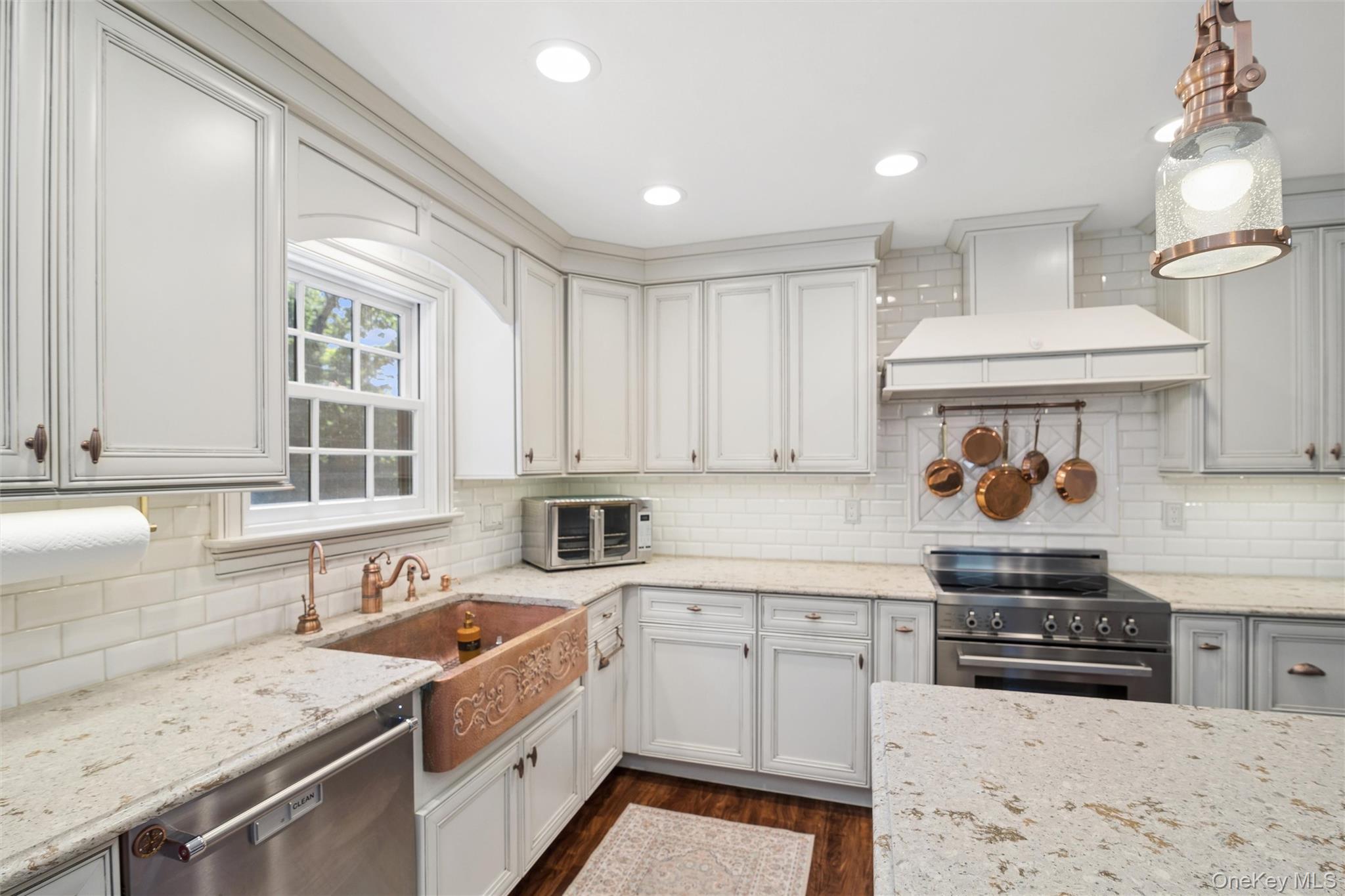 14 Loft Road Smithtown, NY 11787 - Photo 28 of 50