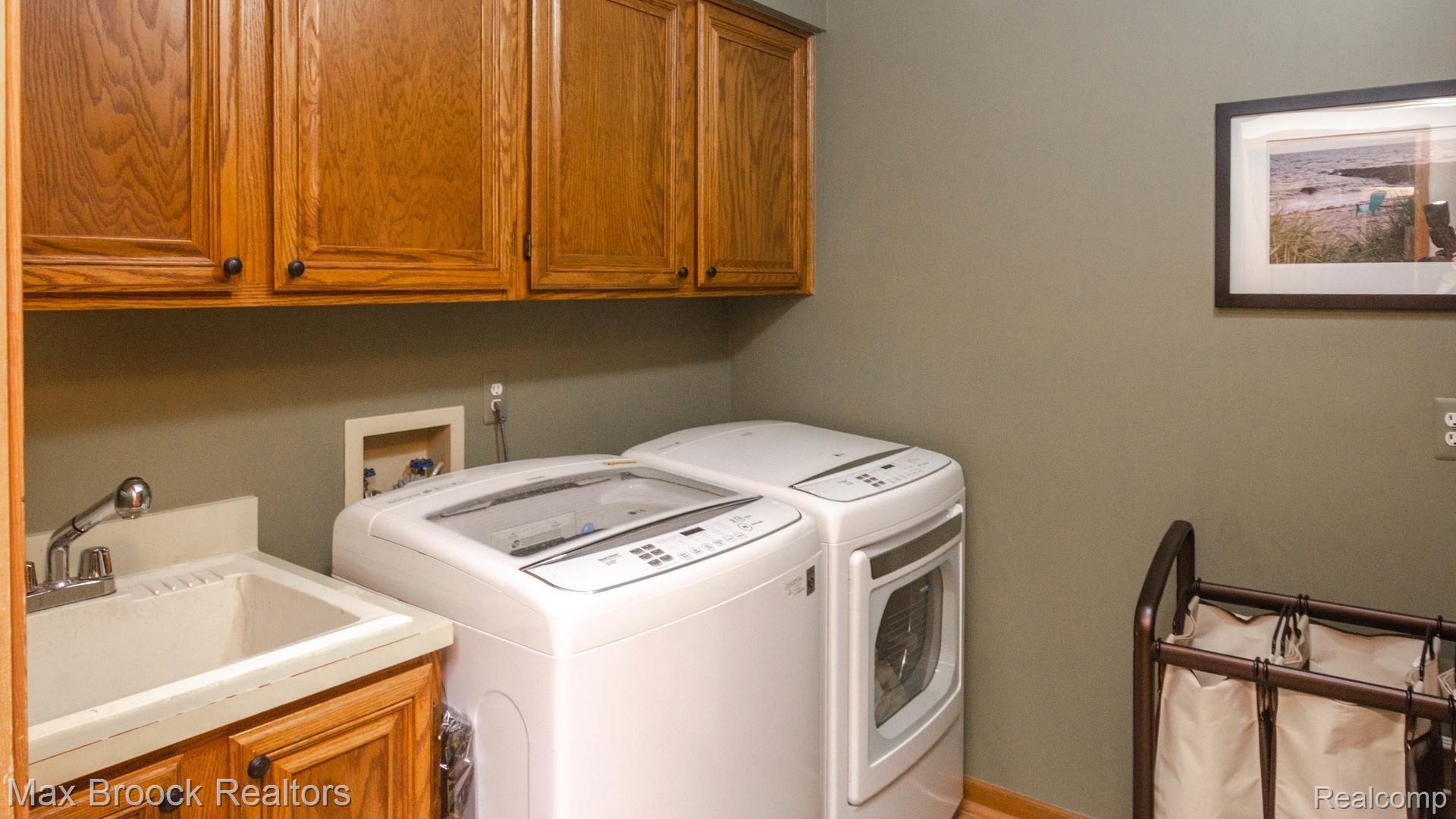 3750 Edinborough Drive Rochester, MI 48306 - Photo 22 of 64 015_30.jpg