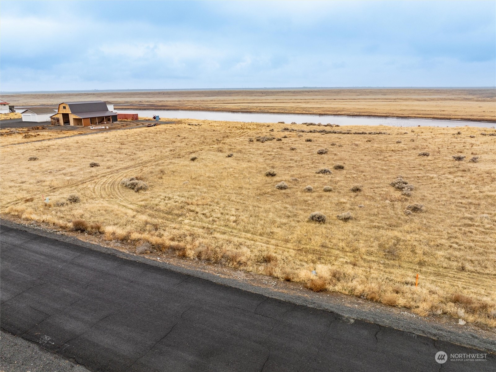 8732 Stonecrest Road Northeast Moses Lake, WA 98837 - Photo 4 of 18 Gallery Image 4