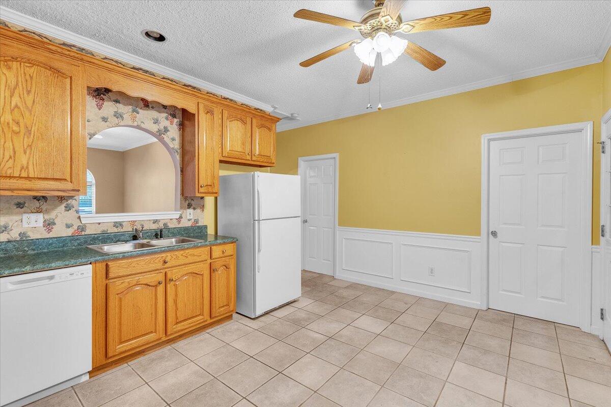 1694 Red Oak Drive, Unit 185 Dalton, GA 30721 - Photo 9 of 36 10-4I7A5942