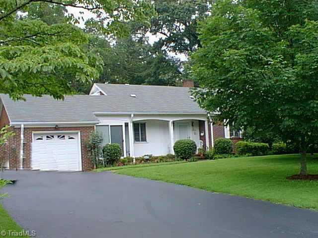 932 Avon Road Winston-Salem, NC 27104 - Photo 1 of 1 Exterior Front.