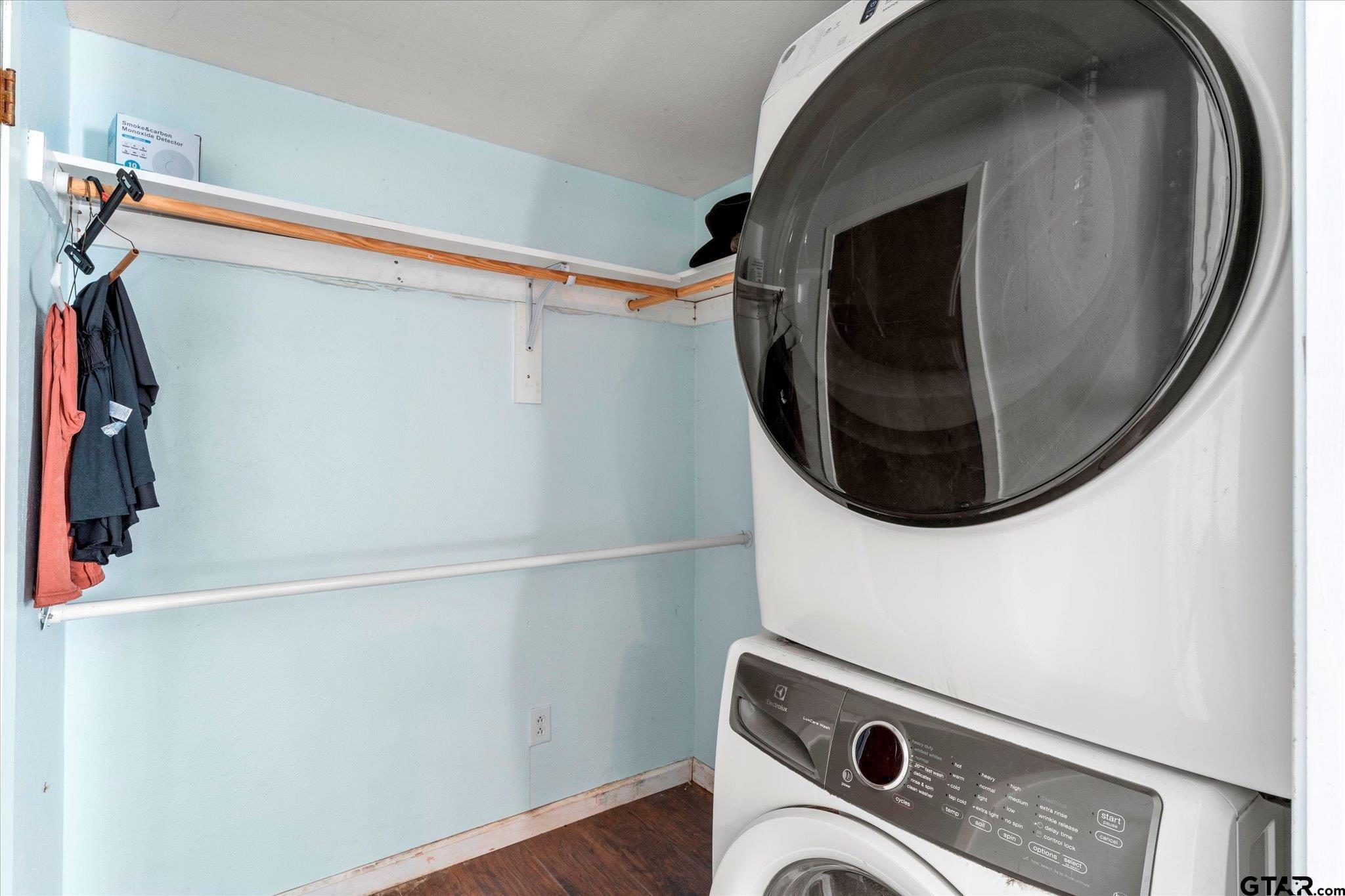 1108 Merritt Avenue Mount Pleasant, TX 75455 - Photo 16 of 17 a utility room with dryer and washer
