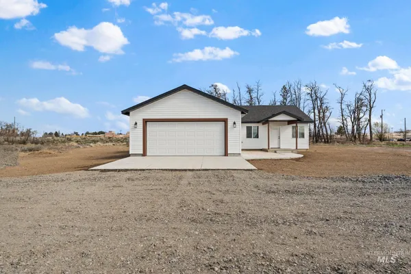 $415,000 | 1824 East 1800th Street South, Gooding, ID 83330