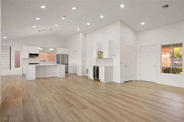 $2,550 | 2808 Crown Ridge Drive, Las Vegas, NV 89134