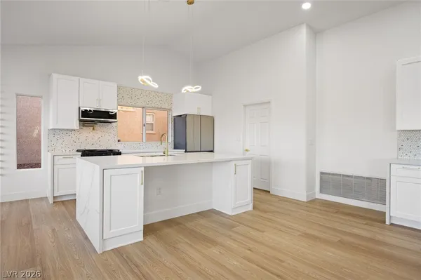 $2,550 | 2808 Crown Ridge Drive, Las Vegas, NV 89134