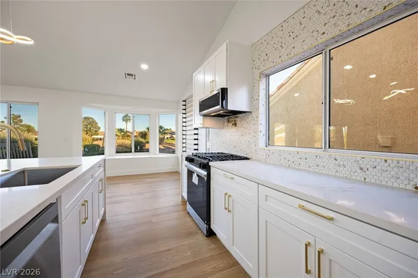 $2,550 | 2808 Crown Ridge Drive, Las Vegas, NV 89134