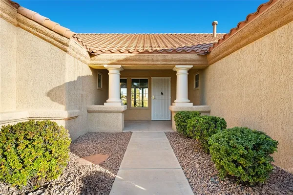 $2,550 | 2808 Crown Ridge Drive, Las Vegas, NV 89134