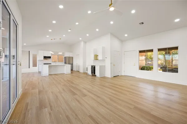 $2,550 | 2808 Crown Ridge Drive, Las Vegas, NV 89134