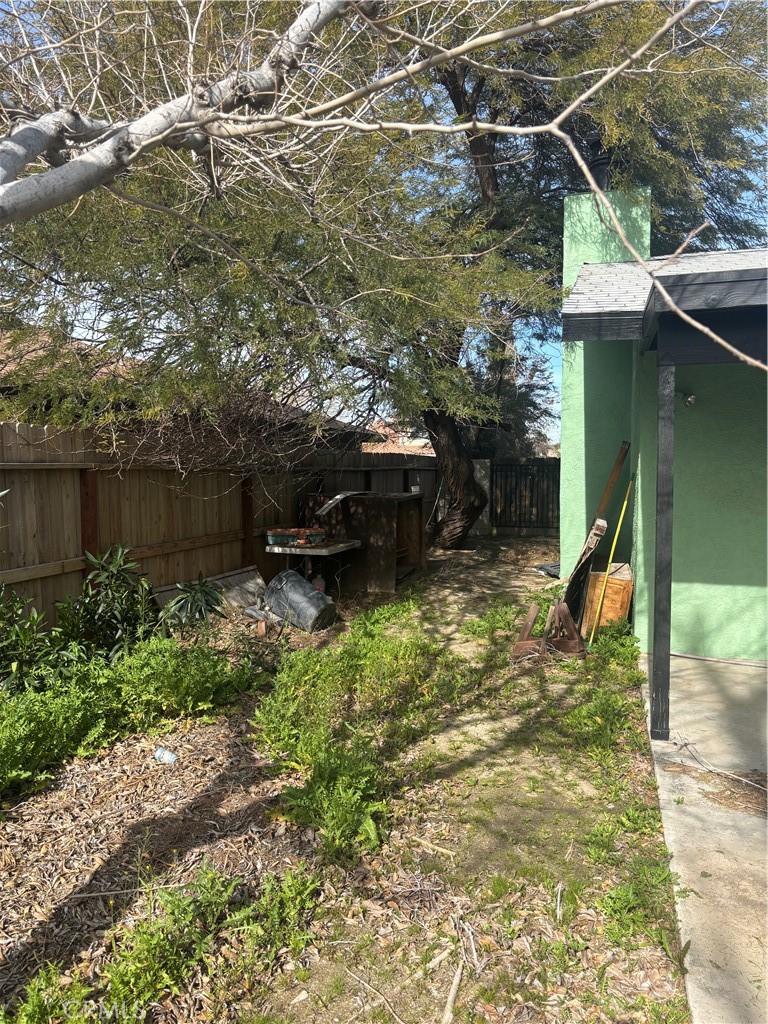 313 Mamie Street Ridgecrest, CA 93555 - Photo 27 of 33 Backyard