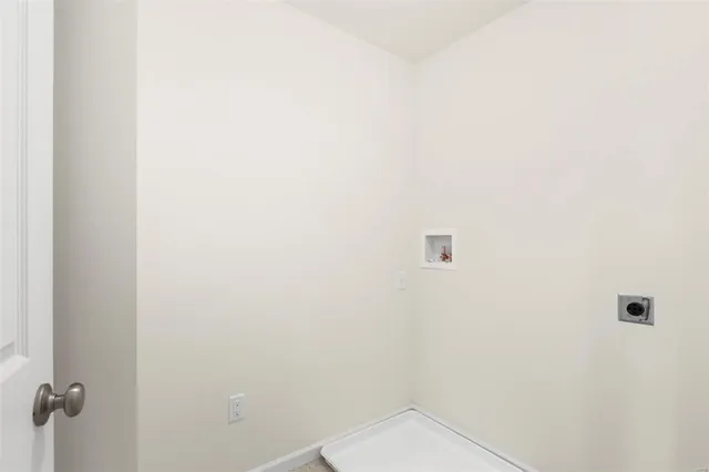 $339,970 | 43 Fairmount Grv Drive, St. Peters, MO 63376