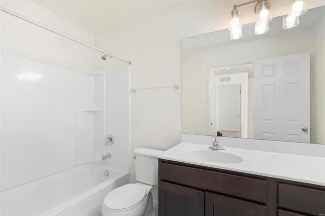 $339,970 | 43 Fairmount Grv Drive, St. Peters, MO 63376