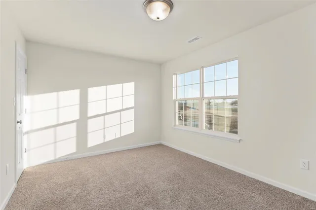 $339,970 | 43 Fairmount Grv Drive, St. Peters, MO 63376