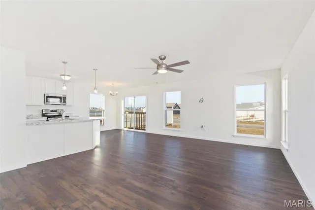 $339,900 | 43 Fairmount Grv Drive, St. Peters, MO 63376