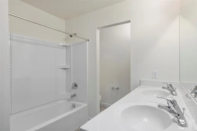 $339,970 | 43 Fairmount Grv Drive, St. Peters, MO 63376