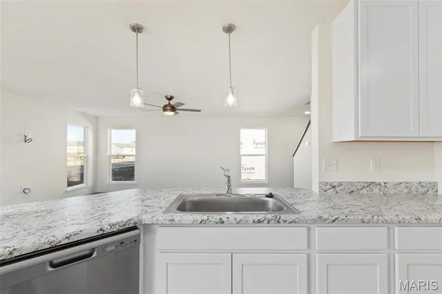 $339,900 | 43 Fairmount Grv Drive, St. Peters, MO 63376