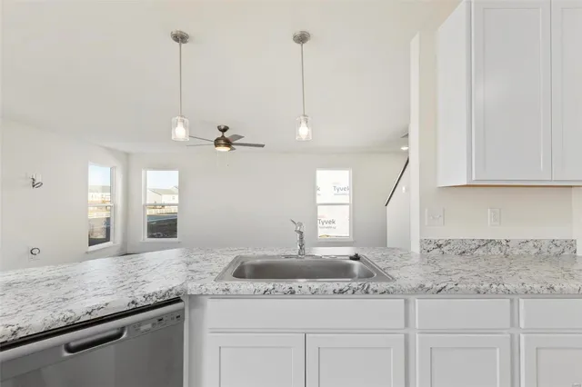 $339,970 | 43 Fairmount Grv Drive, St. Peters, MO 63376